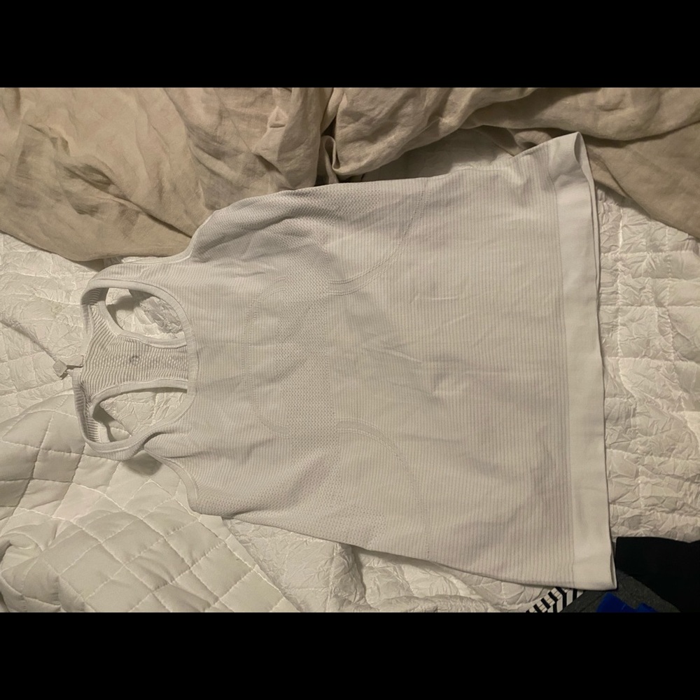 Swiftly tech racer back sz 6 lululemon